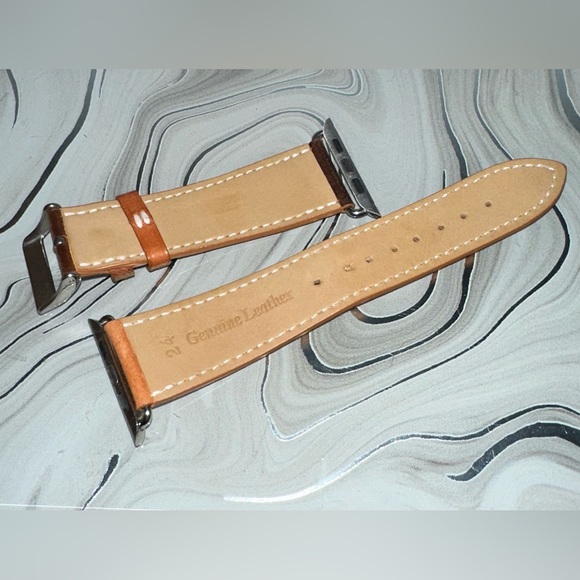 Leather Apple Watch Band - Picture 5 of 6